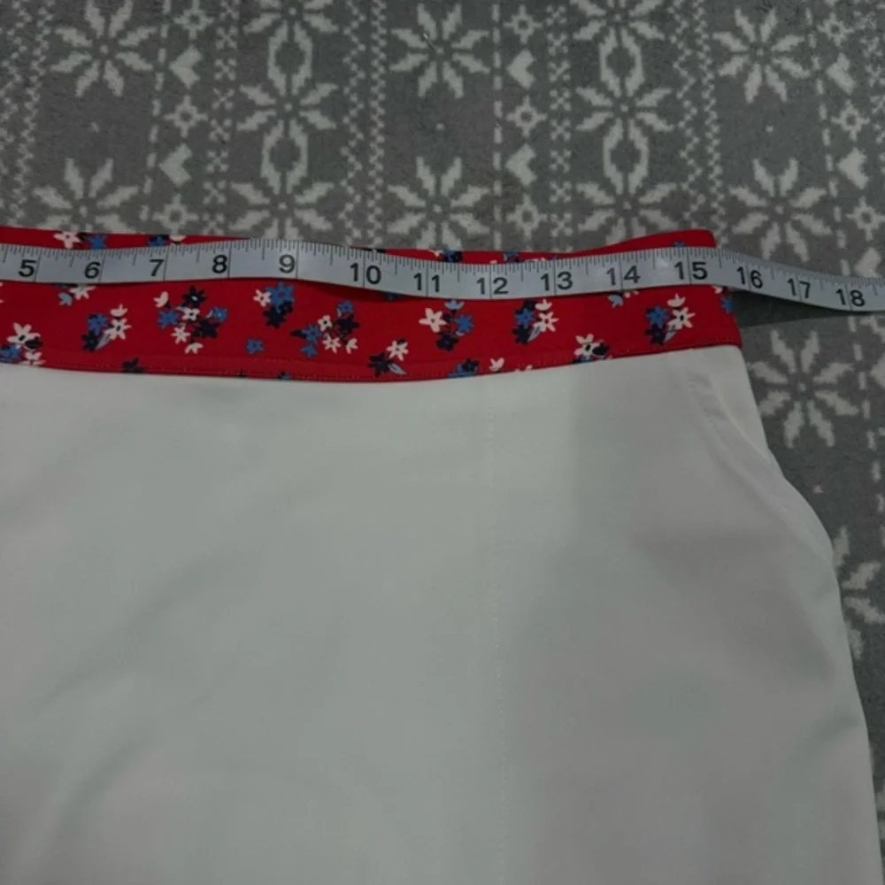 NWT Belyn Key Ruffle Golf Skort In American Beauty White/Red Size‎ Small